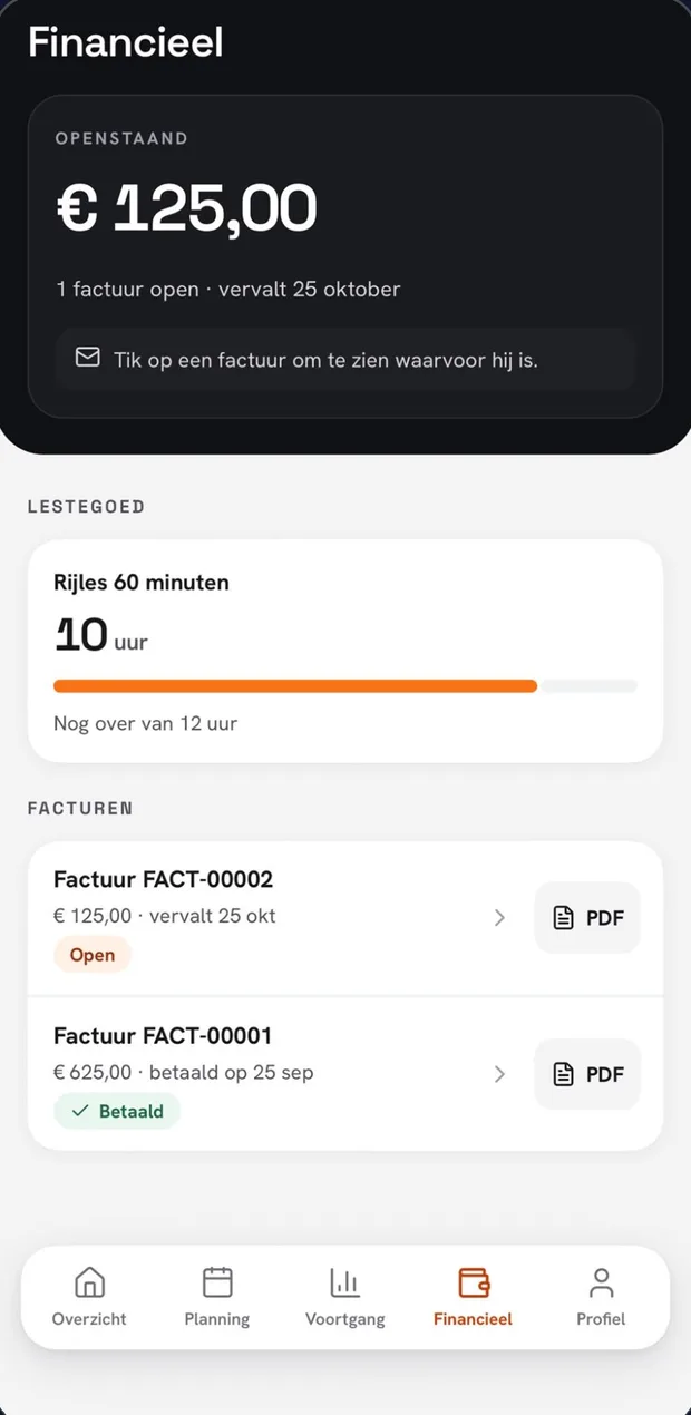 Leerlingenapp, financieel: openstaand bedrag, lestegoed en facturen met de status
